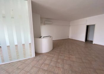 Foto 2 - Locale Commerciale Duca D'Aosta, Forte dei Marmi - foto 2