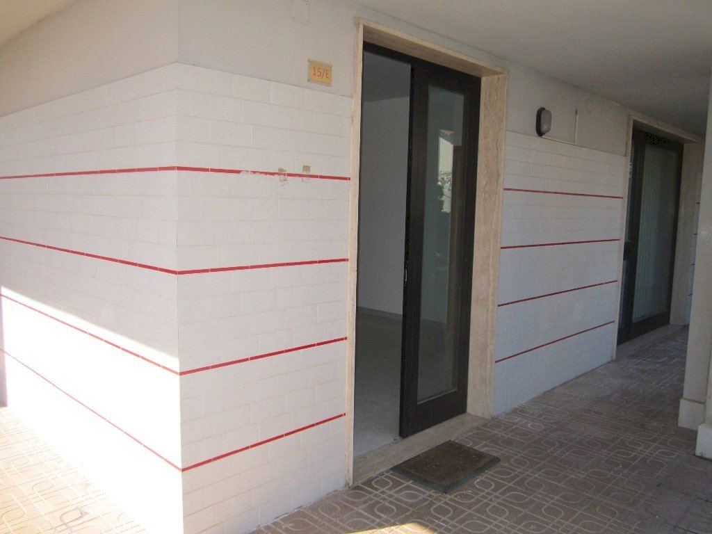 Foto 1 - Locale Commerciale via Campania
 
15, Campobasso - foto 1