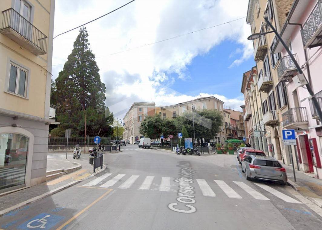 Foto 1 - Locale Commerciale P.zza Cesare Battisti, Campobasso - foto 1