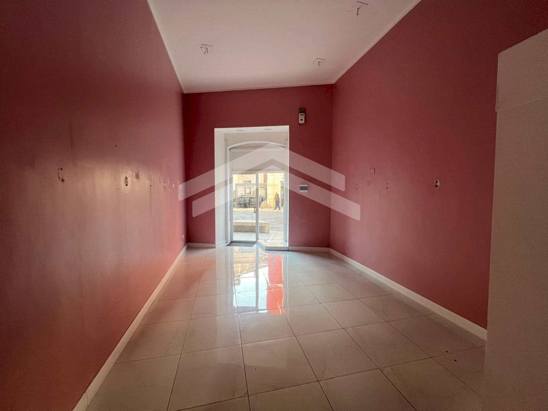 Foto 2 - Locale Commerciale Piazza G. Pepe
 
57, Campobasso - foto 2