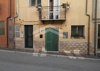 Foto 10 - Trilocale Gabriele Pepe
 
sn, Guardialfiera - foto 10