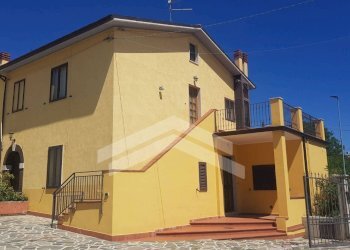 Foto 2 - Trilocale C.da Colle dell'Orso
 
66, Campobasso - foto 2