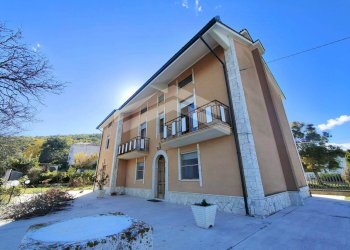 Foto 1 - Villa C.da Foce, Campobasso - foto 1