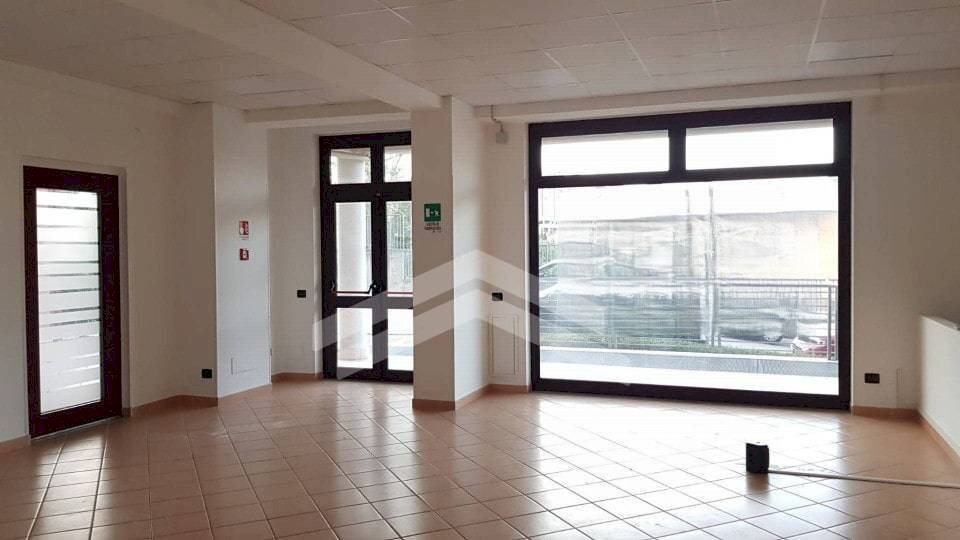 Foto 1 - Locale Commerciale Via Scardocchia, Campobasso - foto 1