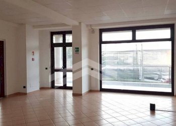 Foto 1 - Locale Commerciale Via Scardocchia, Campobasso - foto 1