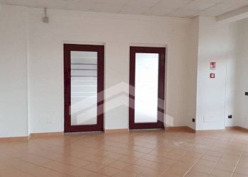 Foto 3 - Locale Commerciale Via Scardocchia, Campobasso - foto 3