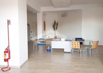 Foto 1 - Locale Commerciale Via Scardocchia, Campobasso - foto 1