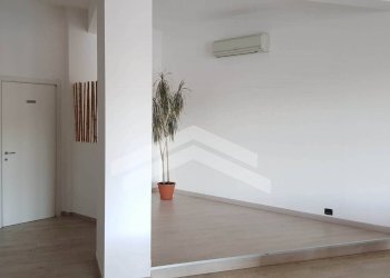 Foto 2 - Locale Commerciale Via Scardocchia, Campobasso - foto 2