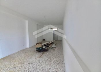 Foto 2 - Locale Commerciale Via XXIV Maggio, Campobasso - foto 2