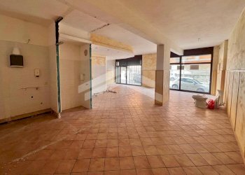 Foto 1 - Locale Commerciale Via Mons. Bologna, Campobasso - foto 1