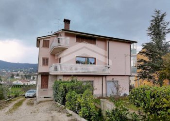 Foto 1 - Quadrilocale C.da Macchie
 
29, Campobasso - foto 1