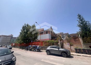 Foto 3 - Locale Commerciale Via D'Amato
6-8-10-12, Campobasso - foto 3