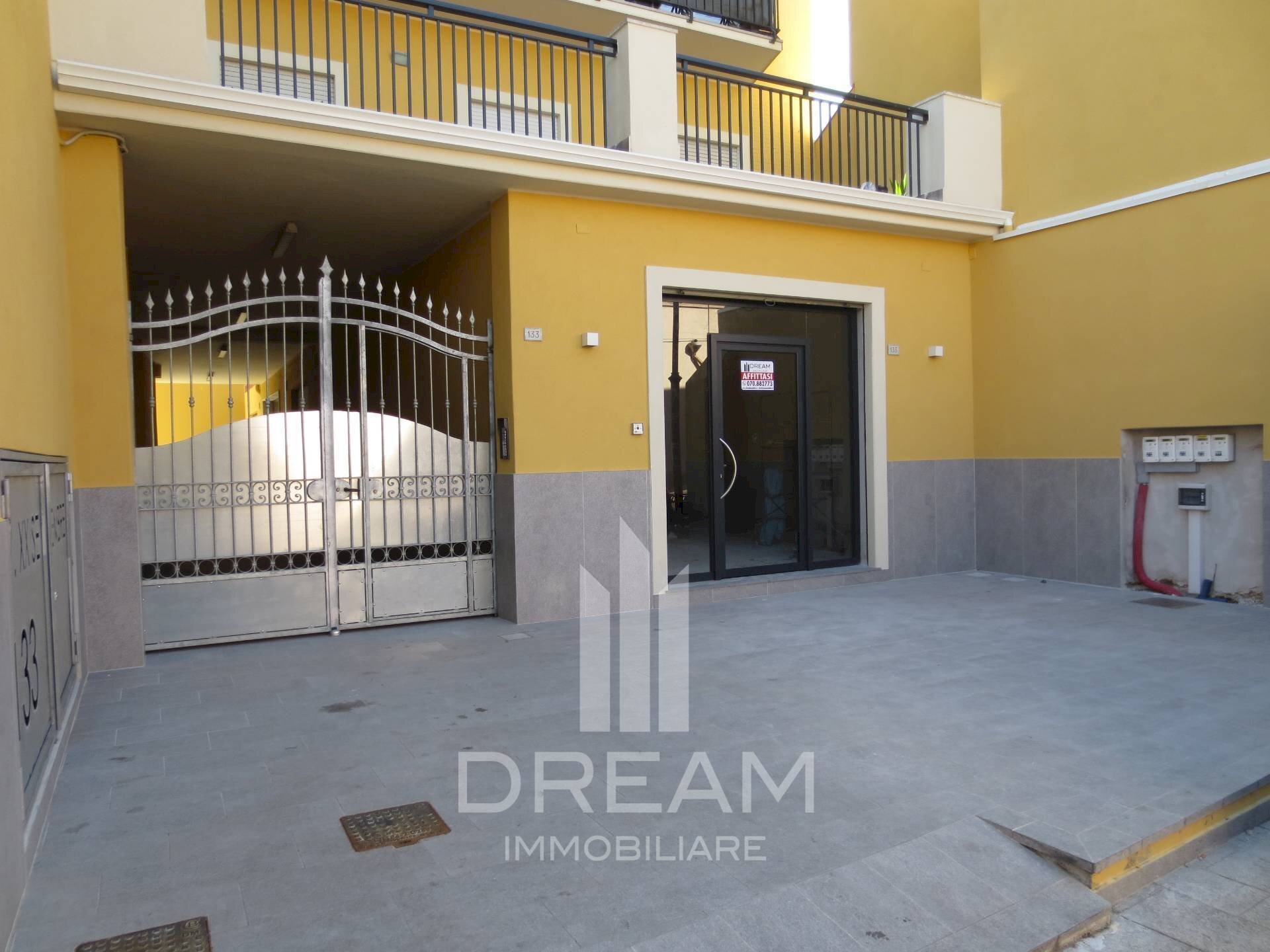 Foto 2 - Locale Commerciale via XX Settembre, Quartu Sant'Elena - foto 2