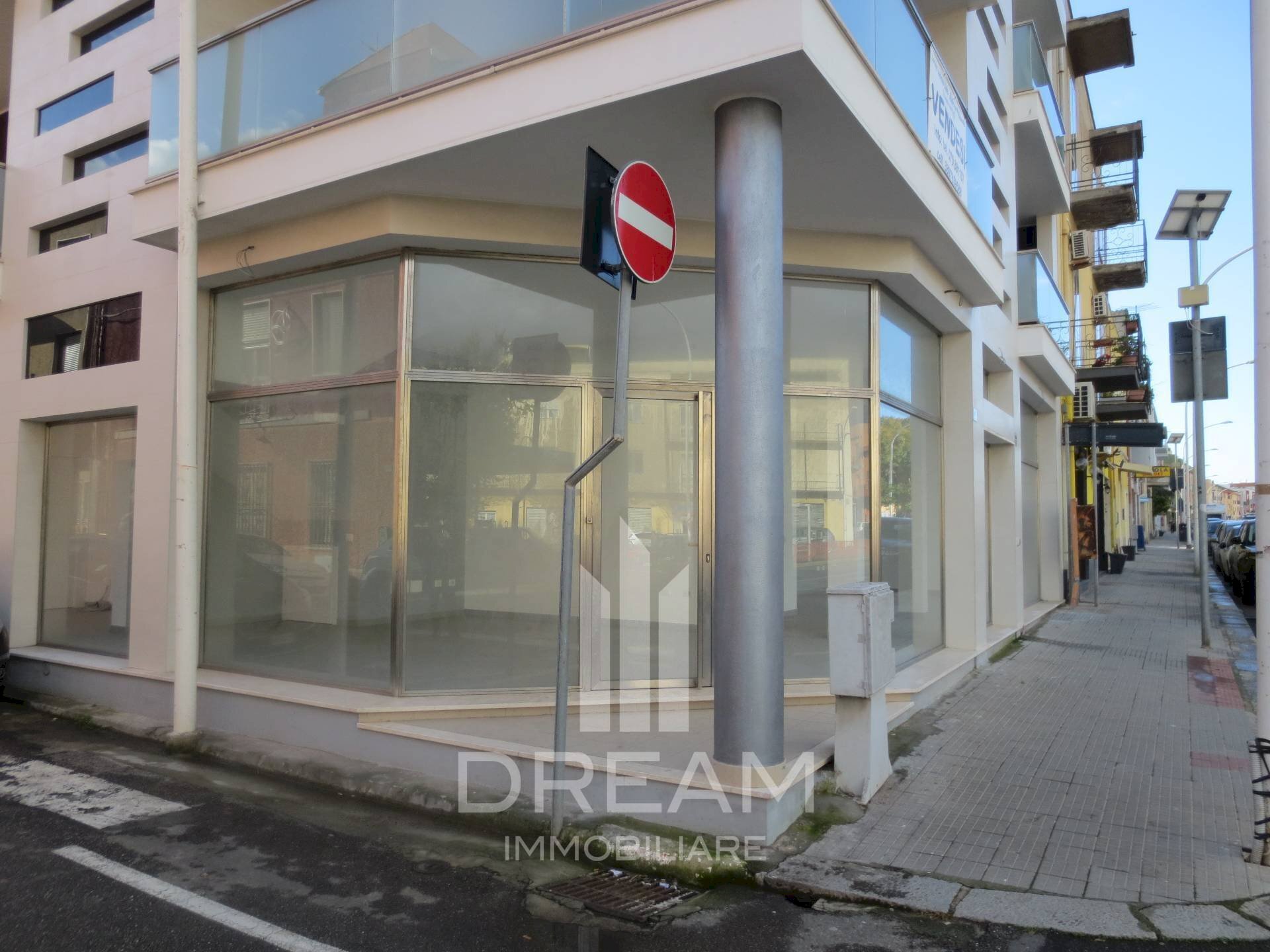 Foto 2 - Commercial Premises Via Santa Maria Chiara, Cagliari - photo 2
