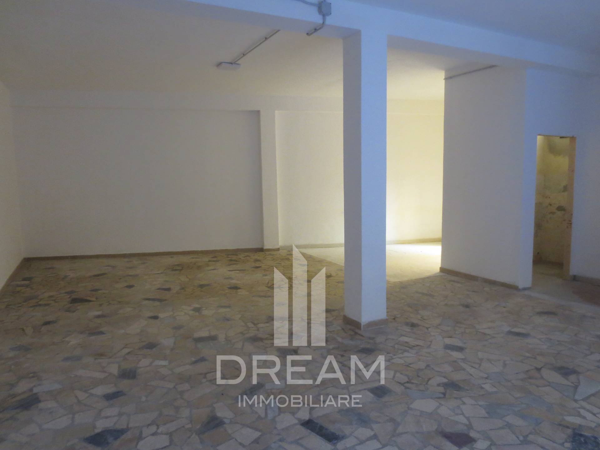 Foto 3 - Locale Commerciale via XX Settembre, Quartu Sant'Elena - foto 3