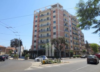 Foto 1 - Quadrilocale viale Colombo, Quartu Sant'Elena - foto 1