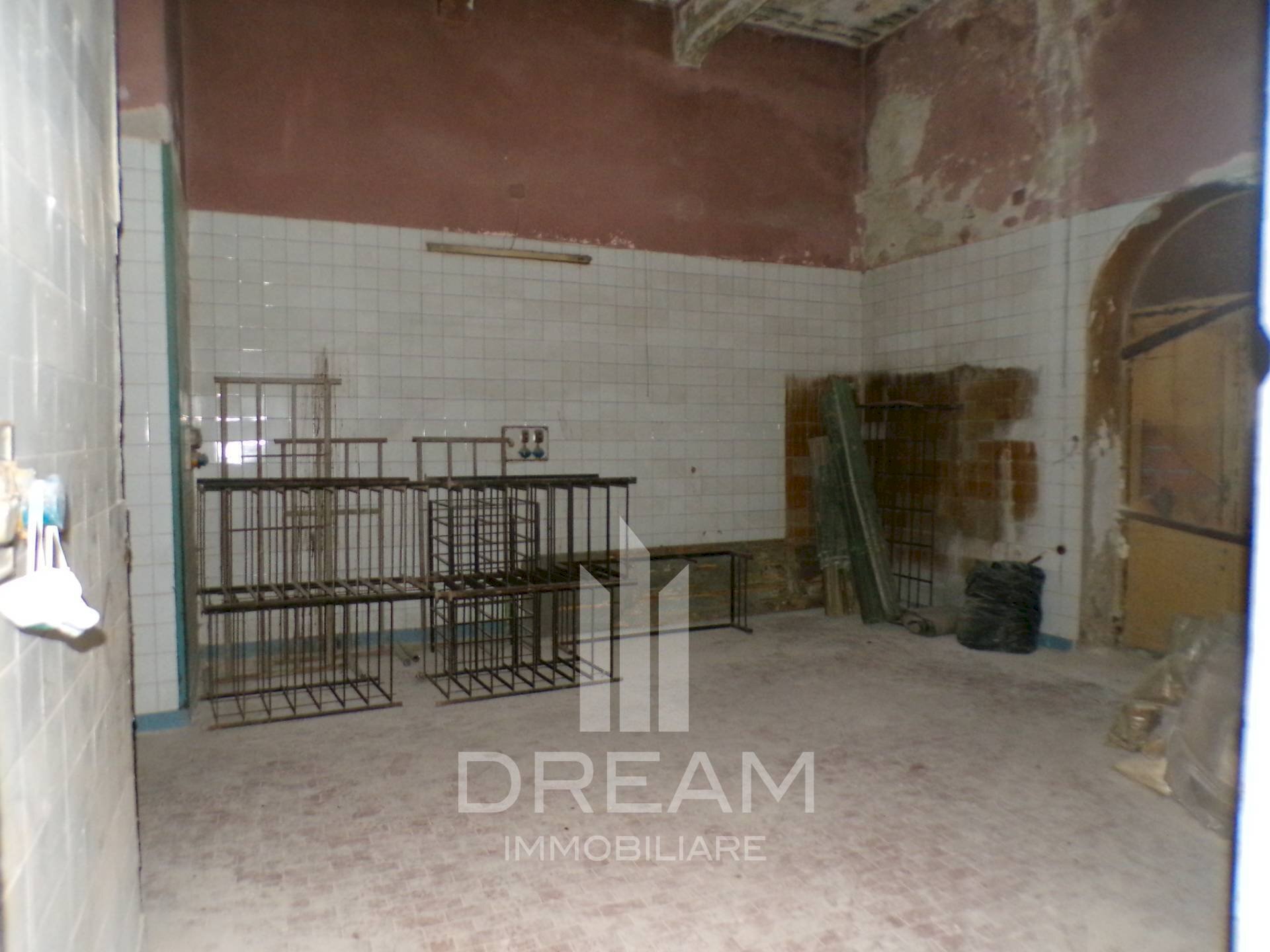 Foto 2 - Locale Commerciale piazza Garibaldi, Cagliari - foto 2