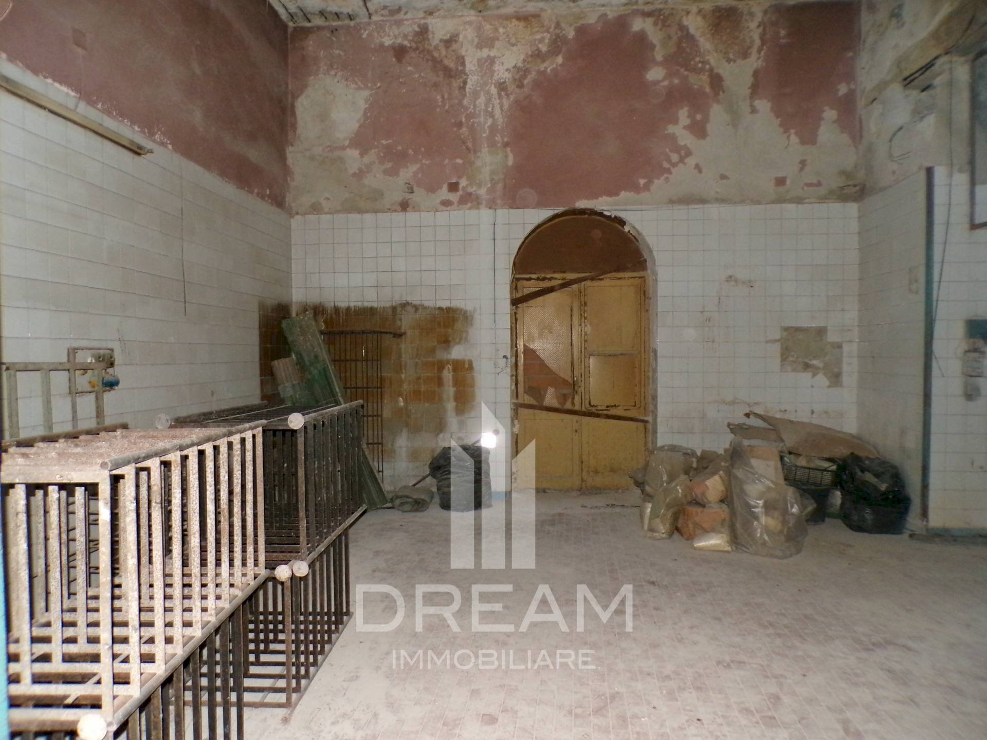 Foto 3 - Locale Commerciale piazza Garibaldi, Cagliari - foto 3