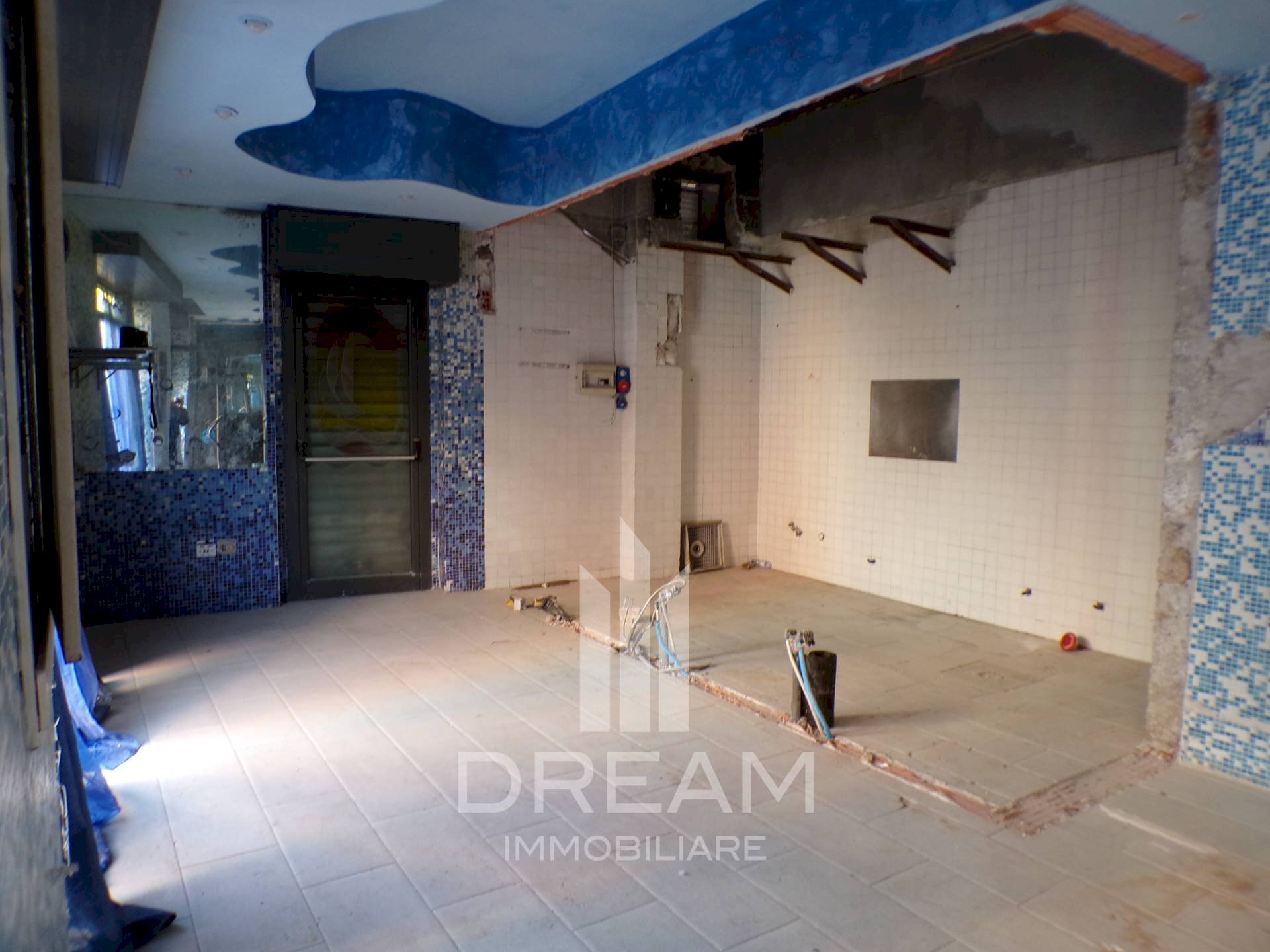 Foto 2 - Locale Commerciale via Diaz, Quartu Sant'Elena - foto 2