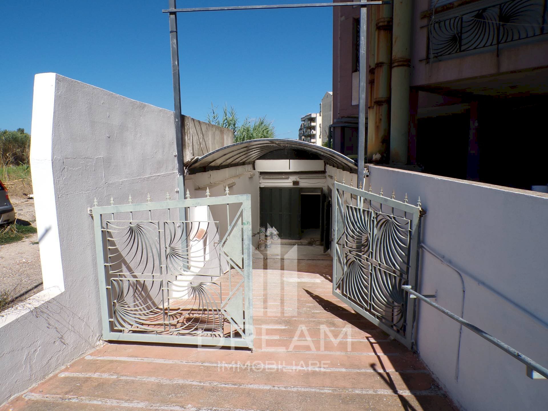 Foto 2 - Locale Commerciale via Guglielmo Marconi, Quartu Sant'Elena - foto 2