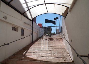 Foto 1 - Locale Commerciale via Guglielmo Marconi, Quartu Sant'Elena - foto 1