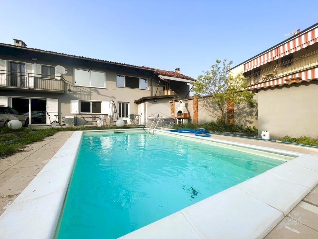Semi-detached house Borgata ceretto, Carignano - photo 1