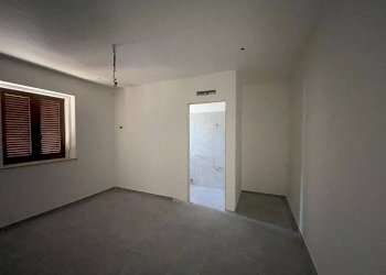 Foto 10 - Trilocale via valle
 
69, Alatri - foto 10