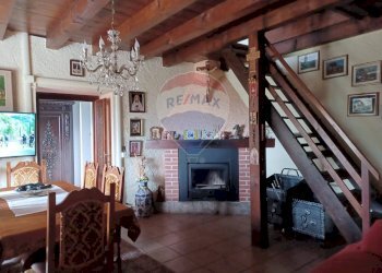 Soggiorno - Villa Frazione Cà de Monti
 
17, Gavirate - foto 5