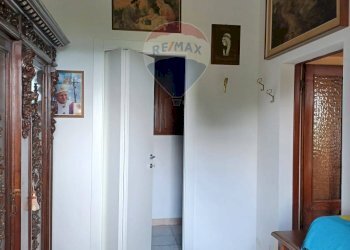 Hall / corridoio - Villa Frazione Cà de Monti
 
17, Gavirate - foto 9
