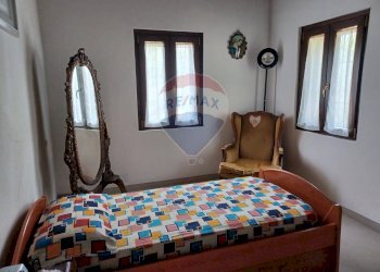 Camera / camera da letto - Villa Frazione Cà de Monti
 
17, Gavirate - foto 13