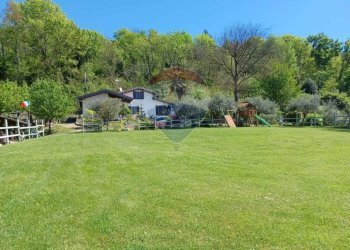 Giardino - Villa Frazione Cà de Monti
 
17, Gavirate - foto 28