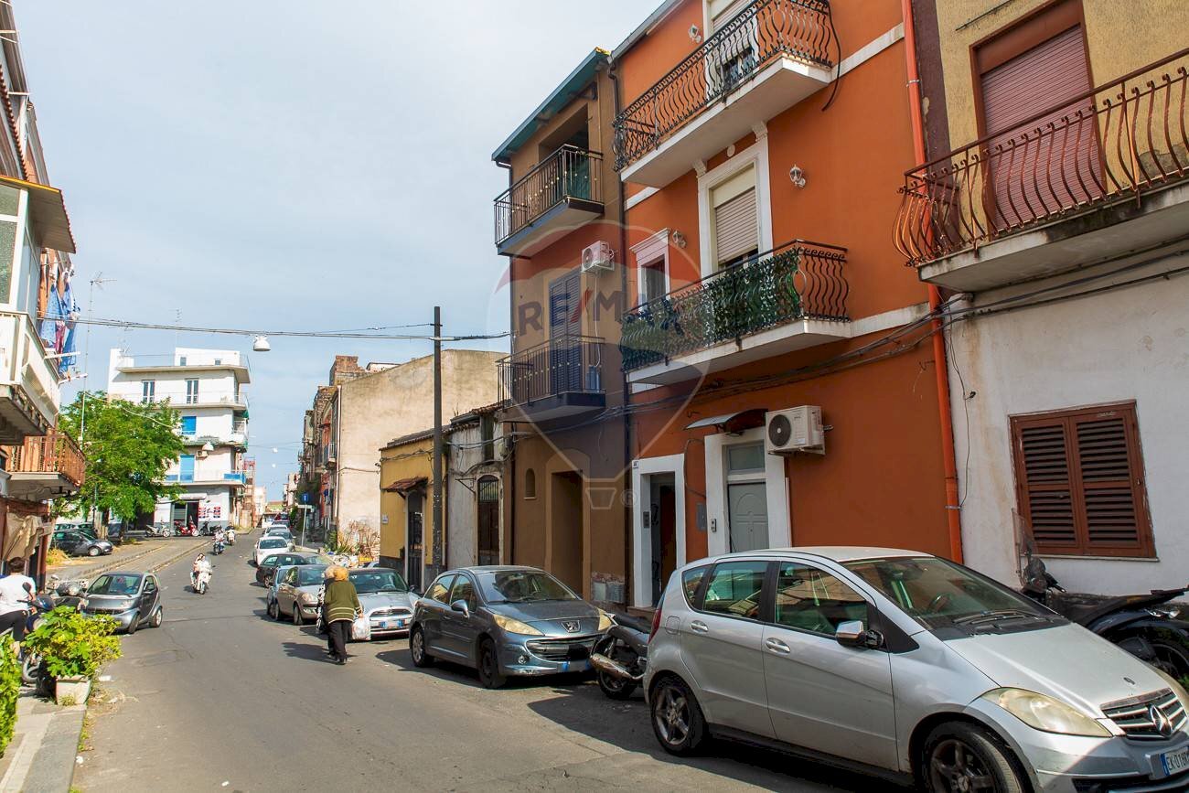 Edificio all\'aperto - Semi-detached house Via Gismondo
58, Catania - photo 2