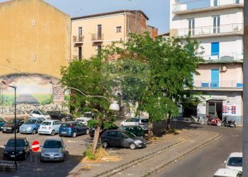 Edificio all\'aperto - Casa semi indipendente Via Gismondo
 
58, Catania - foto 22