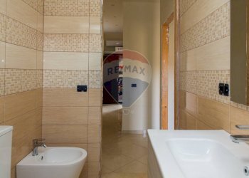 Bagno - Casa semi indipendente Via Gismondo
 
58, Catania - foto 31