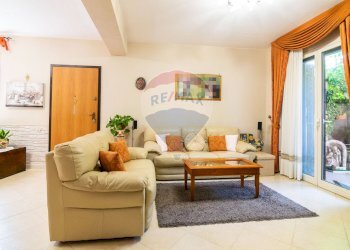 Soggiorno - Apartment Via grotta del signore
 
11, San Pietro Clarenza - photo 2