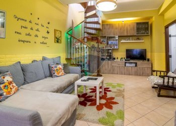 Soggiorno - Apartment Via grotta del signore
 
11, San Pietro Clarenza - photo 21