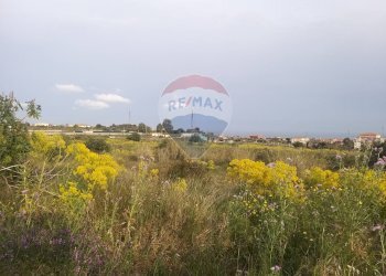 Edificio all\'aperto - Terreno edificabile Traversa Via Etna
snc, Misterbianco - foto 1