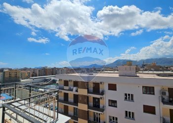 Edificio all\'aperto - Appartamento Via Cilea
 
11, Palermo - foto 23