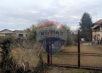 Edificio all\'aperto - Appartamento via caduti angeresi
 
23, Angera - foto 1