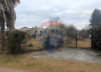 Giardino - Appartamento via caduti angeresi
 
23, Angera - foto 2