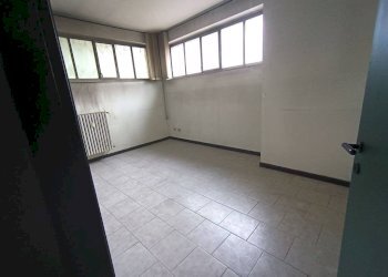 Dettagli interno - Magazzino corso Potenza, 6, Torino - foto 5