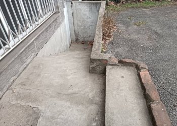Dettagli esterno - Negozio corso Potenza, 6, Torino - foto 3