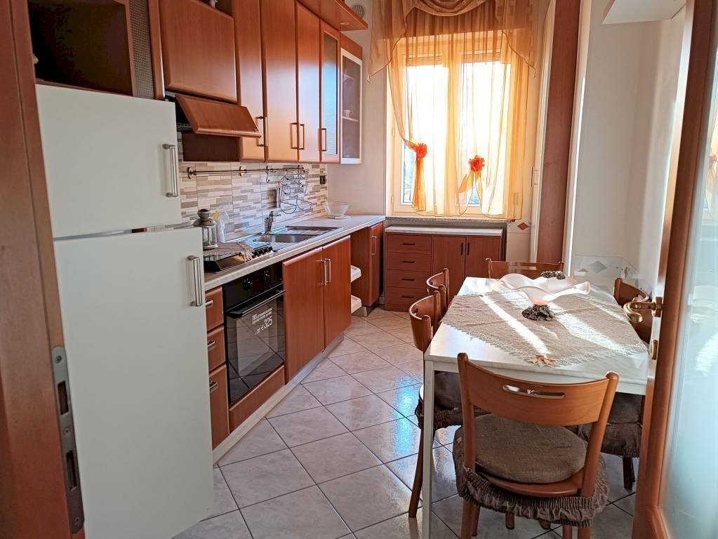 Cucina - Quadrilocale via Castellazzo, 27, Orbassano - foto 3