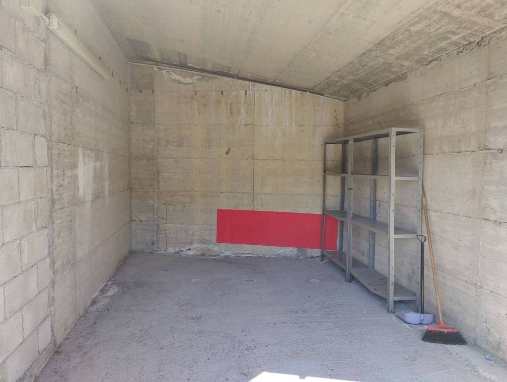 Box auto - Box via Dante Alighieri, 303, Sanremo - photo 2