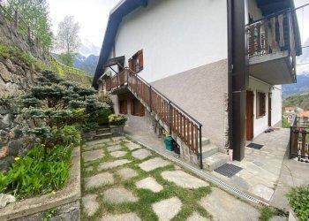 Giardino - Trilocale Frazione Lava, 4, Montjovet - foto 1