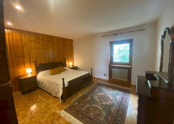 Camera da letto - Trilocale Frazione Lava, 4, Montjovet - foto 12