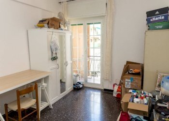 Camera da letto - Bilocale via Generale Manfredo Fanti, 10, Genova (zona Sampierdarena) - foto 16