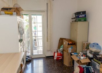 Camera da letto - Bilocale via Generale Manfredo Fanti, 10, Genova (zona Sampierdarena) - foto 17