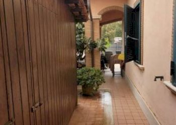 Cortile interno - Villa largo Marmore, Ardea - foto 6