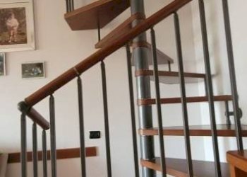 Scala - Villa largo Marmore, Ardea - foto 17